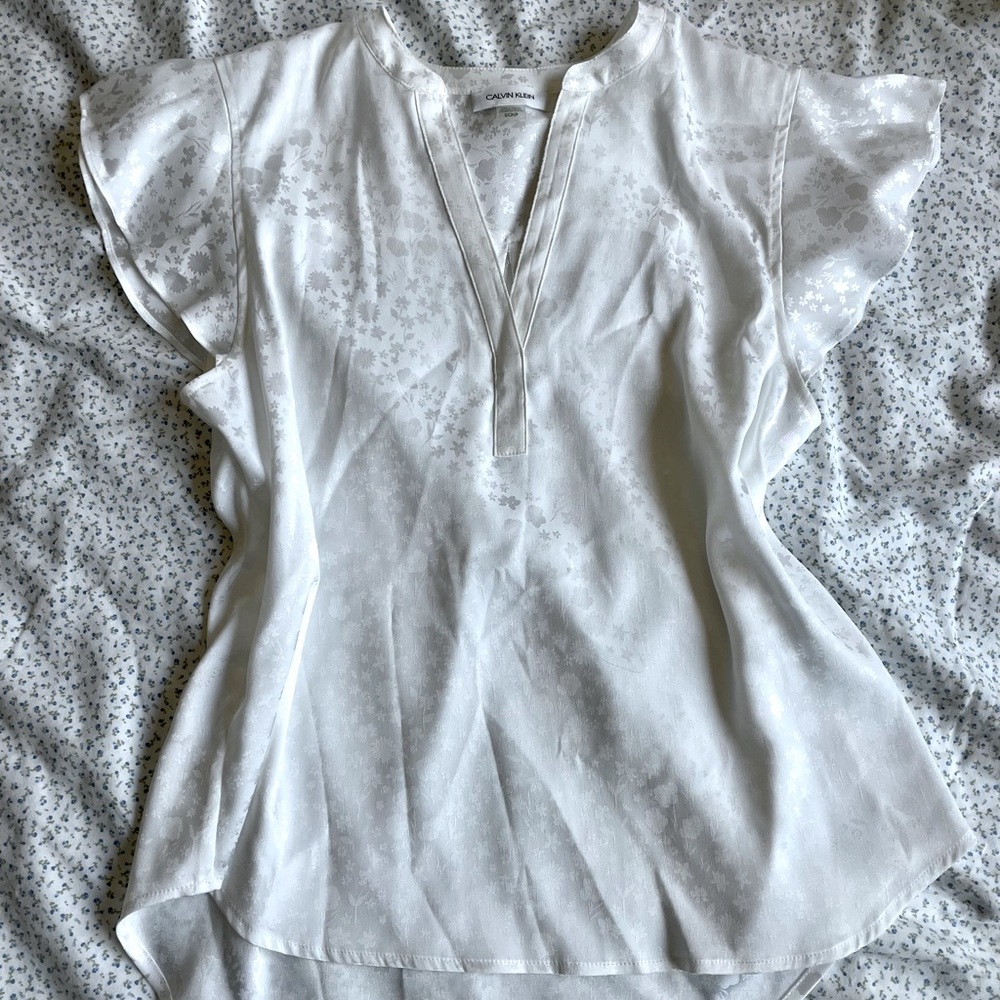 Women’s Small • Calvin Klein • Lightweight Blouse